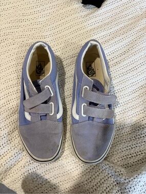Vans Kids Velcro Sneakers in Lavender and White